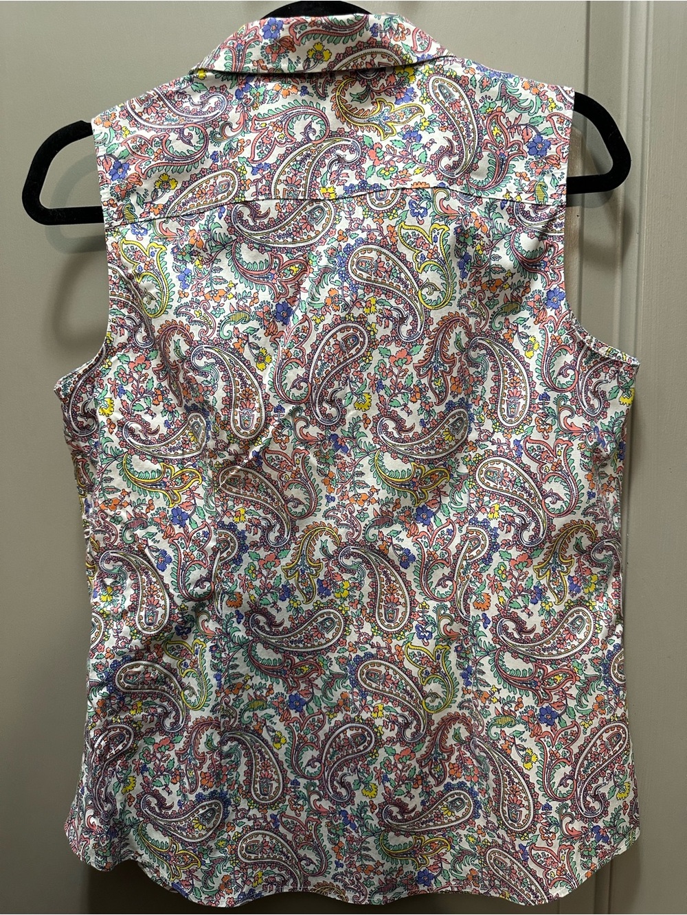 Talbots Size 8 Paisley Print Sleeveless Button Down Shirt EUC - Picture 2 of 4